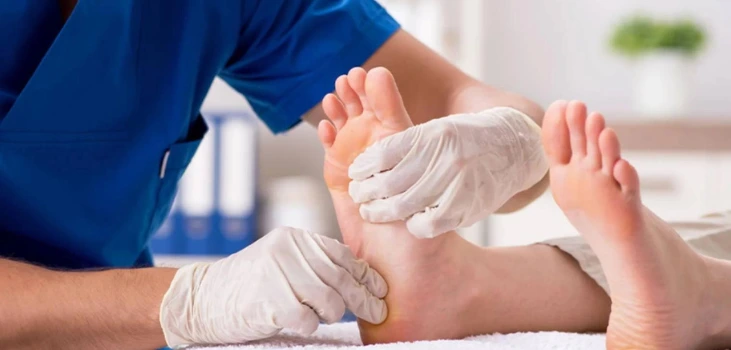 massaging feet